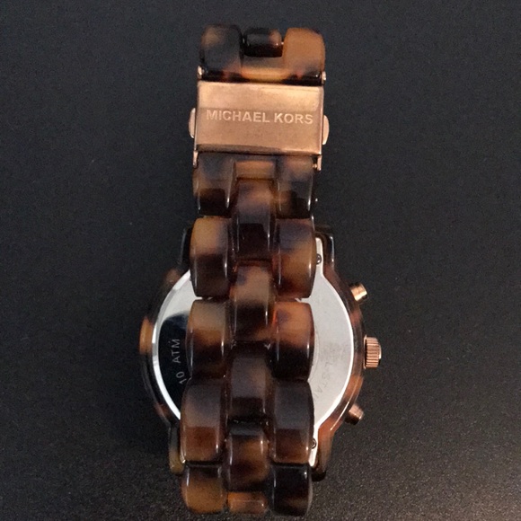 Michael Kors oversized women’s watch - Picture 2 of 5